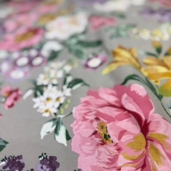 "Waterford "Floral Cotton Sateen Tablecloth Size 74" x 64" Cottagecore RD/Oval - Picture 4 of 8